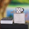 BẬT LỬA ZIPPO MARLBORO EMBLEM HOA VĂN NĂM 2003 Z11