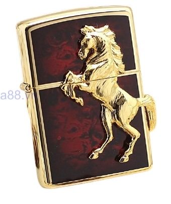 BẬT LỬA ZIPPO USA XUẤT NHẬT MẠ VÀNG NGỰA NỔI NỀN ĐỎ SANG TRỌNG - ZN95