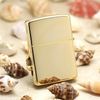 BẬT LỬA ZIPPO USA XUẤT NHẬT MẠ VÀNG NGỰA NỔI NỀN ĐỎ SANG TRỌNG - ZN95