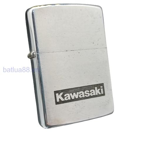 BẬT LỬA ZIPPO ĐÁY LỒI CHỮ XÉO ĐỜI LA MÃ HIẾM GẶP ĐỜI IV LA MÃ SẢN XUẤT NĂM 1988 ZCU22