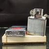 Bật Lửa ZIPPO Cổ  Sản Xuất Năm 1961 Đời Chữ Xéo 5 Chấm Chủ Đề  GREAT LAKES - ZC43