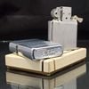 Bật Lửa ZIPPO Cổ  Sản Xuất Năm 1965 Đời Chữ Xéo 1 Chấm Chủ Đề  LUPTON - ZC42
