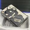 BẬT LỬA ZIPPO USA XUẤT NHẬT KHẢM XÀ CỪ MÈO CHIÊU TÀI MAY MẮN MẠ NIKEN ĐEN BÓNG NỀN TRẮNG  - ZN94