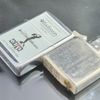 BẬT LỬA ZIPPO CHROME BÓNG SƠN HẤP NHIỆT CHỦ ĐỀ ÂM NHẠC ĐỜI XIII NĂM 1997 ZL212