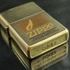 BẬT LỬA ZIPPO BRASS ĂN MÒN CHỦ ĐỀ LOGO ZIPPO NGỌN LỬA ĐỜI IX NĂM 1993 ZL241