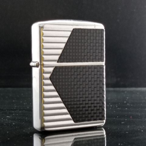 BẬT LỬA ZIPPO BẢN ARMOR ỐP CARBON RẤT HIẾM , CÓ GIÁ TRỊ SƯU TẦM CAO ZQH27