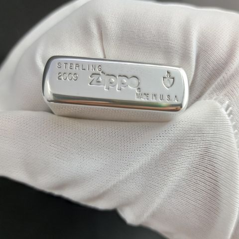 BẬT LỬA ZIPPO BẠC KHỐI STERLING BẢN ARMOR VỎ DẦY TRƠN BÓNG NĂM 2009 ZB53