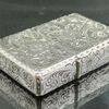 BẬT LỬA ZIPPO BẠC ĐÚC NGUYÊN KHỐI STERLING KHẮC THỦ CÔNG SỦI TAY HOA VĂN KÍN 5 MẶT SẢN XUẤT NĂM 1997 - ZBU50