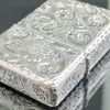 BẬT LỬA ZIPPO BẠC ĐÚC NGUYÊN KHỐI STERLING KHẮC THỦ CÔNG SỦI TAY HOA VĂN KÍN 5 MẶT SẢN XUẤT NĂM 1999 - ZBU51