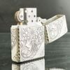 BẬT LỬA ZIPPO BẠC ĐÚC NGUYÊN KHỐI STERLING KHẮC THỦ CÔNG SỦI TAY HOA VĂN KÍN 5 MẶT SẢN XUẤT NĂM 1999 - ZBU51