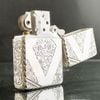 BẬT LỬA ZIPPO BẠC ĐÚC NGUYÊN KHỐI STERLING KHẮC THỦ CÔNG SỦI TAY HOA VĂN KÍN 5 MẶT SẢN XUẤT NĂM 2007 - ZBU48