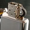 BẬT LỬA ZIPPO CHROME BÓNG TRƠN BÓNG 2 MẶT ĐỜI XVI NĂM 2000 ZL207