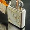 Bật Lửa Zippo Bạc Khối Sterling Hoa Văn Khắc Thủ Công Demi vàng ZB59