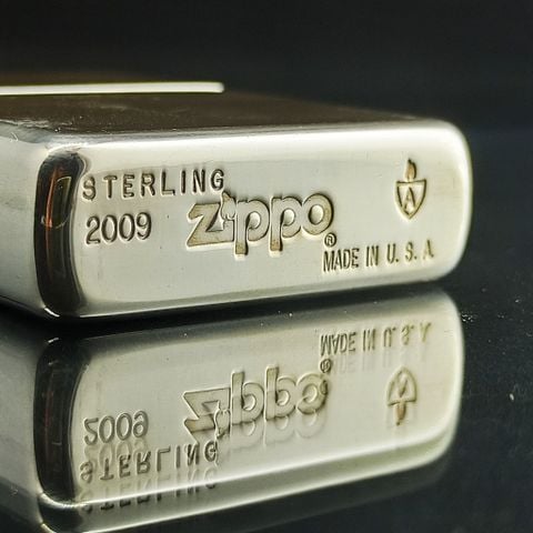 BẬT LỬA ZIPPO ARMOR VỎ DẦY BẠC ĐÚC NGUYÊN KHỐI STERLING NĂM 2009 ZBU71