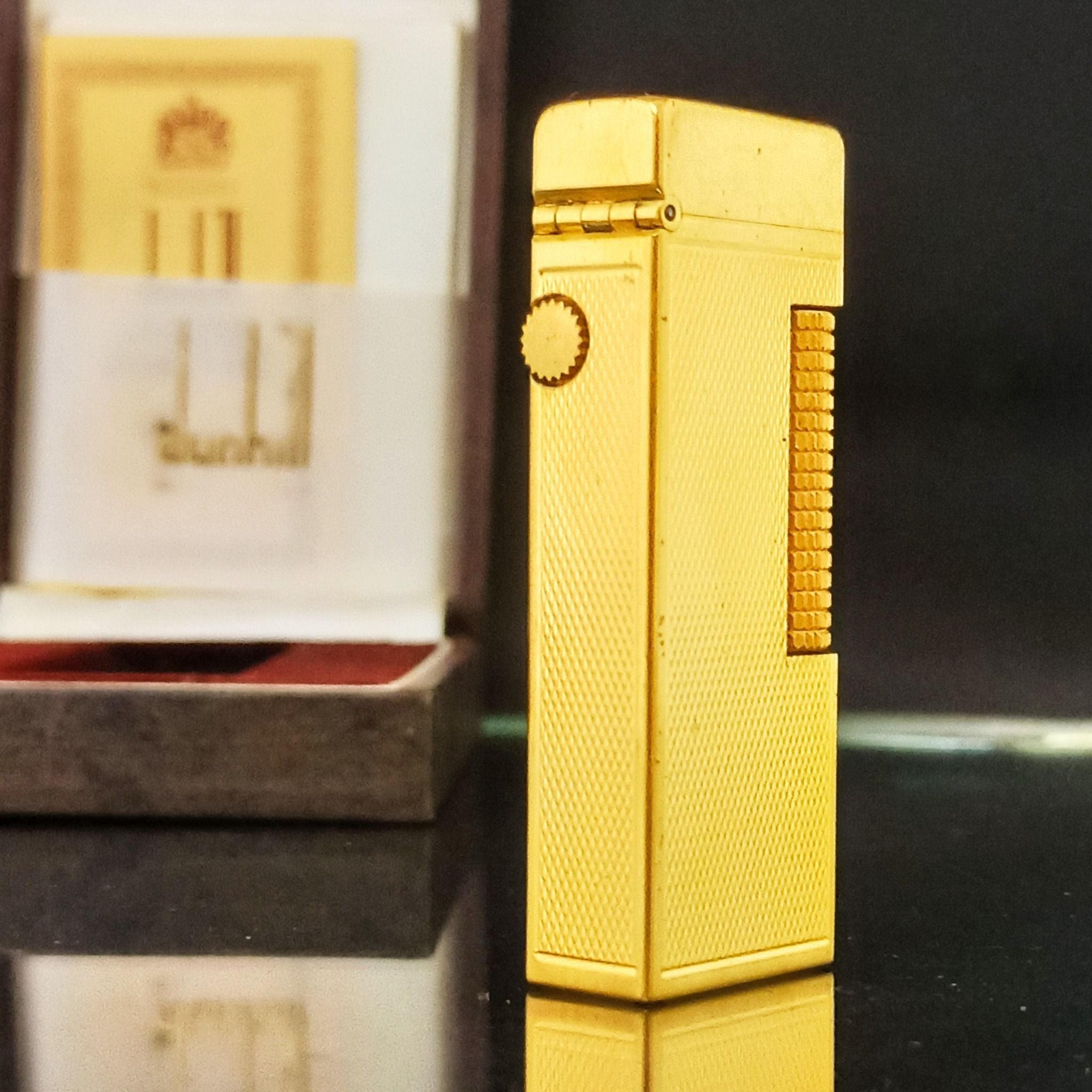 Bật Lửa Dunhill Bọc Vàng Vân Kim Cương Đầu Trơn Bóng Bản Lề Tròn DH100
