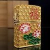 Bật Lửa Zippo Bọc Lưới Vàng Hoa Văn Bông Sen Bản Giới Hạn /9999 cây ZN140