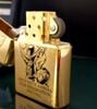 Bật Lửa Zippo Đồng Khối Mạ Vàng Chủ Đề Học Viện Âm Nhạc Năm 1996 đời XII La Mã Gold Plated  ZL370