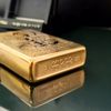 Bật Lửa Zippo Đồng Khối Mạ Vàng Chủ Đề Học Viện Âm Nhạc Năm 1996 đời XII La Mã Gold Plated  ZL370