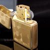 Bật Lửa Zippo Đồng Khối Mạ Vàng Gold Plated Hoa Văn Shimmer Cực Hiếm Đẹp Đời X La Mã Năm 1994 ZL382