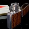 Bật Lửa Zippo Cổ Đồng Khối Mạ Chrome Bóng Ốp Gỗ Năm 1973 Đời 1 Vạch Thẳng ZC111