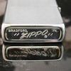 Bật Lửa Zippo Cổ Đồng Khối Mạ Chrome Phay Xước Khắc Ăn Mòn Phủ Sơn Năm 1978 Đời 4 Vạch Sắc ZC128