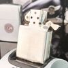 Bật Lửa Zippo Cổ Đồng Khối Mạ Chrome Phay Xước Khắc Ăn Mòn Phủ Sơn Năm 1965 Đời 1 Chấm ZC125