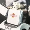 Bật Lửa Zippo Cổ Đồng Khối Mạ Chrome Phay Xước Khắc Ăn Mòn Phủ Sơn Năm 1972 Đời 2 Vạch Thẳng ZC134