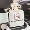 Bật Lửa Zippo Cổ Đồng Khối Mạ Chrome Phay Xước Khắc Ăn Mòn Phủ Sơn Năm 1955 Mộc Đáy 8 Chấm Pat-Patpend ZC115