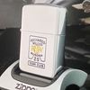Bật Lửa Zippo Cổ Đồng Khối Mạ Chrome Phay Xước Khắc Ăn Mòn Phủ Sơn Năm 1952 Mộc Đáy 3 Hàng Chữ ZC114