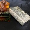 Bật Lửa Zippo Bạc Đúc Nguyên Khối Sterling Chạm Khắc Thủ Công Hoa Văn 5 Mặt Năm 2005 ZBU103