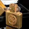 Bật Lửa Zippo Đồng Khối Mạ Vàng Gold Plated Bản Giới Hạn 500 Cây Trên Toàn Thế Giới Đầu Triện Vương Miện Cực Hiếm Đời X La Mã Năm 1994 ZL390