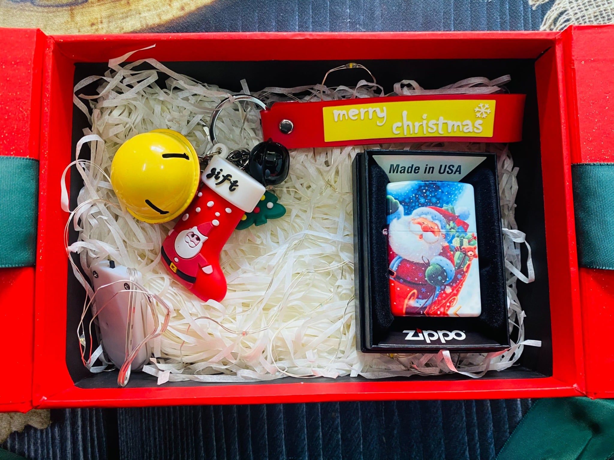 Set Bật Lửa Zippo Noel Rất Đẹp Quà Tặng Giáng Sinh ZS40