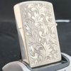 BẬT LỬA BẠC NHẬT ĐÚC NGUYÊN KHỐI STERLING 950 KHẮC THỦ CÔNG HOA VĂN NÀNG GEISHA CỰC HIẾM SX THẬP NIÊN 1950S ZBU104