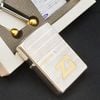 Set Bật Lửa Zippo Logo Zip Đắp Nổi Mạ Vàng Đời XIV La Mã Năm 1998 ZS45