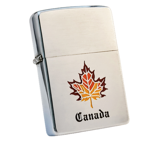 Bật Lửa Zippo Canada Khắc Ăn Mòn Phủ Sơn Lá Phong Canada Hiếm Gặp Đời Mộc Đáy 3 Hàng Chữ Giai Đoạn Từ Năm 1976 - 1983 ZQH87