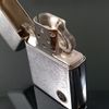 Bật Lửa Zippo Cổ Đồng Khối Mạ Chrome Trơn Phay Xước Đời 8 Vạch Sắc Năm 1974 ZC147
