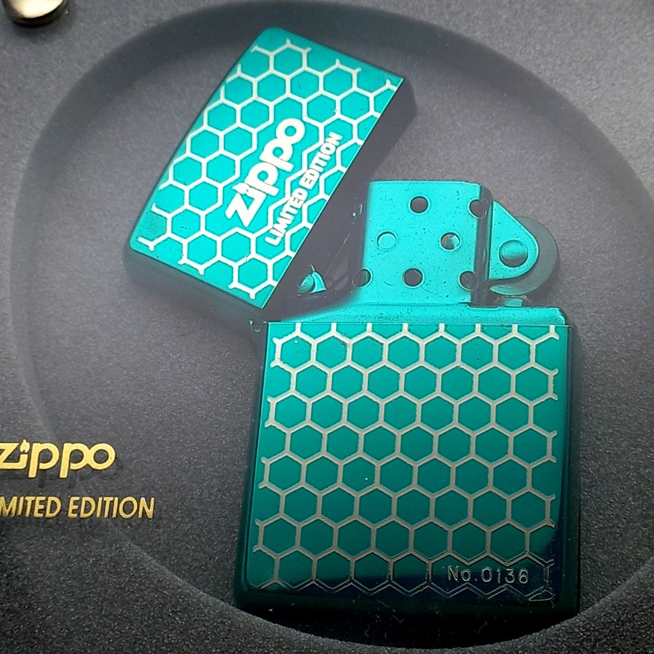 Bật Lửa Zippo Mạ Cả Vỏ Và Ruột CỰC HIẾM đời XV La Mã năm 1999 ZQH92