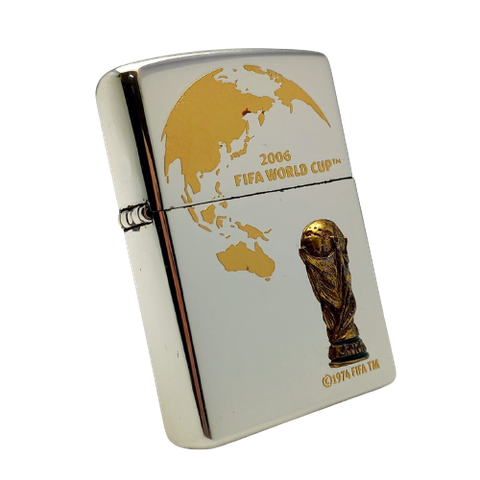 Bật Lửa Zippo Wold Cup Bản Limited Mạ Bạc Đắp Nổi Vàng 2 Mặt Năm 2005 ZL423