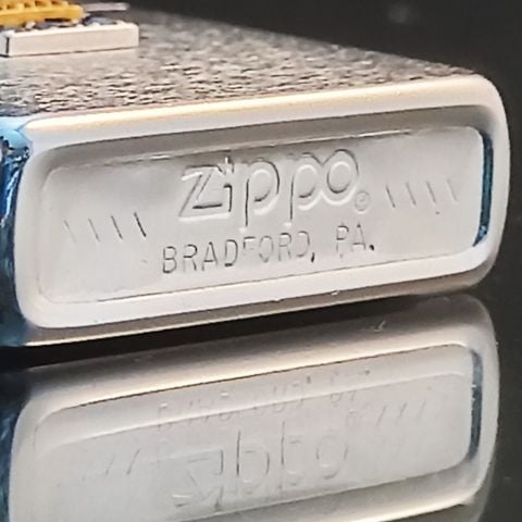 Set Bật Lửa Zippo Khay Mica Emblem Vàng Khối Đính Đá Quý Cực Hiếm Gặp Giá Trị Sưu Tầm Cực Cao Đời 8 Vạch Huyền Năm 1982 ZS63