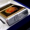 Bật Lửa Zippo Đồng Khối Mạ Chrome Bóng Emblem Dát Vàng Phủ Eboxy Đổi Mầu Theo Nhiệt Độ Rất Hiếm Chính Hãng Đời X La Mã Năm 1994 ZL451