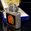 Bật Lửa Zippo Đồng Khối Mạ Chrome Bóng Emblem Dát Vàng Phủ Eboxy Đổi Mầu Theo Nhiệt Độ Rất Hiếm Chính Hãng Đời X La Mã Năm 1994 ZL451