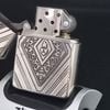 Bật Lửa Zippo Armor Mạ Bạc Khắc Sâu Hoa Văn Hiếm Gặp Năm 2005 ZQHU75