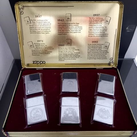 Set Bật Lửa Zippo 60TH ANNIVERSARY SERIES – 1992 COLECTORS EDITION Đời VIII La Mã năm 1992 ZS70