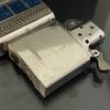 Bật Lửa Zippo Armor Mạ Bạc Vân Sóng Men Xanh Vân Đá Rất Hiếm Năm 2004 ZQHU85