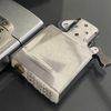 Bật Lửa Zippo Đồng Khối Mạ Chrome Streets Emblem Marlboro Chính Hãng Bản Xuất Châu Âu Hiếm Gặp Đời XVI La Mã Năm 2000 ZL488