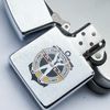 Bật Lửa Zippo Cổ Đồng Khối Mạ Chrome Phay Xước Khắc Ắn Mòn Phủ Sơn Chủ Đề Cực Hiếm, Đời 1 Chấm Năm 1965 ZC169