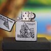 BẬT LỬA ZIPPO MẠ CHROME CHỦ ĐỀ CHIẾN TRANH SƠN HẤP NHIỆT NĂM 2002 Z33