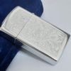 Bật Lửa Zippo Cổ Slim Đồng Khối Mạ Chrome Venetian Năm 1976 Đời 6 Vạch Sắc ZC201