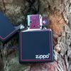BẬT LỬA ZIPPO SƠN TĨNH ĐIỆN ĐEN VIỀN ĐỎ LOGO ZIPPO Z135