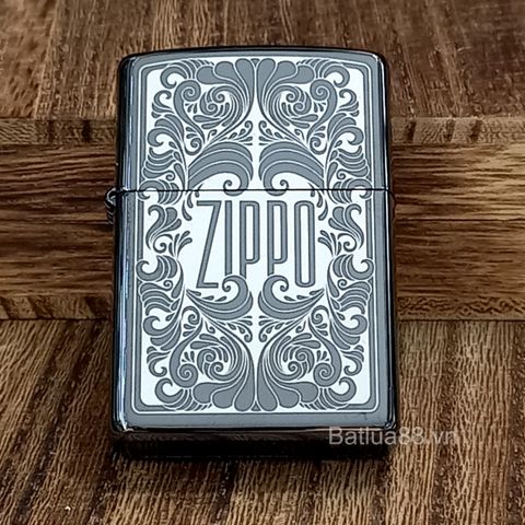 Zippo 48253 – Zippo Logo Filigree Design High Polish Black Mã Sản Phẩm ZM109